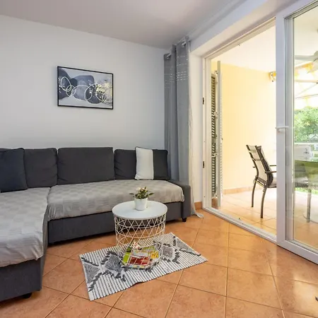 Apartment Tami - Hr-11128-01 By Interhome Selce