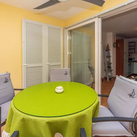 Apartment Tami - Hr-11128-01 By Interhome *